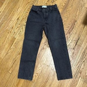 Everlane The 90’s Cheeky Jean Crop in Washed Black, size 25